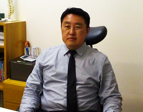 Dr Andre Lee 2